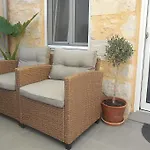 Filoxenia Private 2br Stone House Patio & Parking