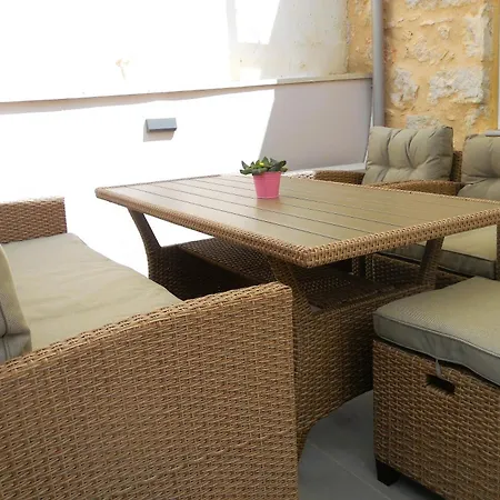 Filoxenia Private 2br Stone House Patio & Parking