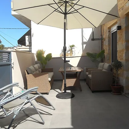 Filoxenia Private 2br Stone House Patio & Parking *