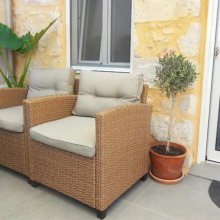 Apartmán Filoxenia Private 2br Stone House Patio & Parking Chania (Crete)