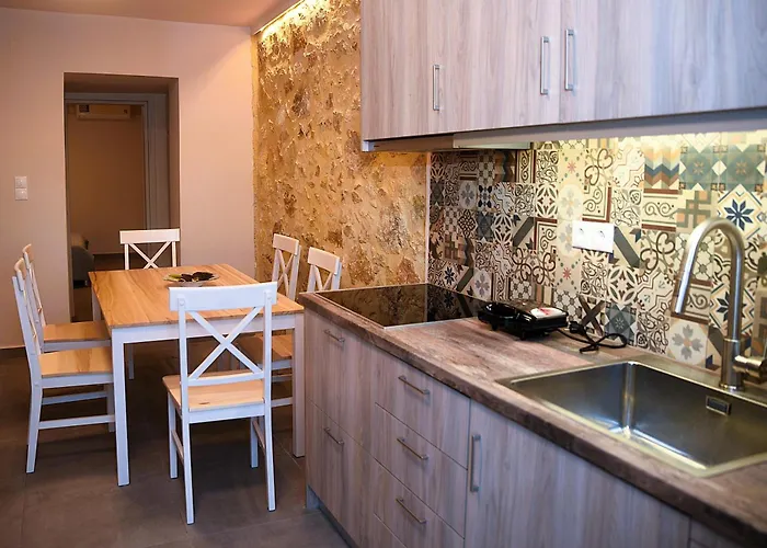 Filoxenia Private 2br Stone House Patio & Parking * Chania (Crete)