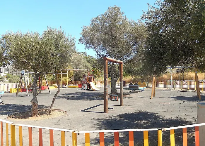 Filoxenia Private 2br Stone House Patio & Parking Apartment